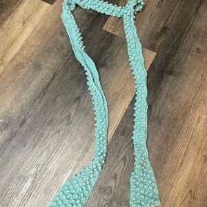 Elegant Teal Knit Scarf